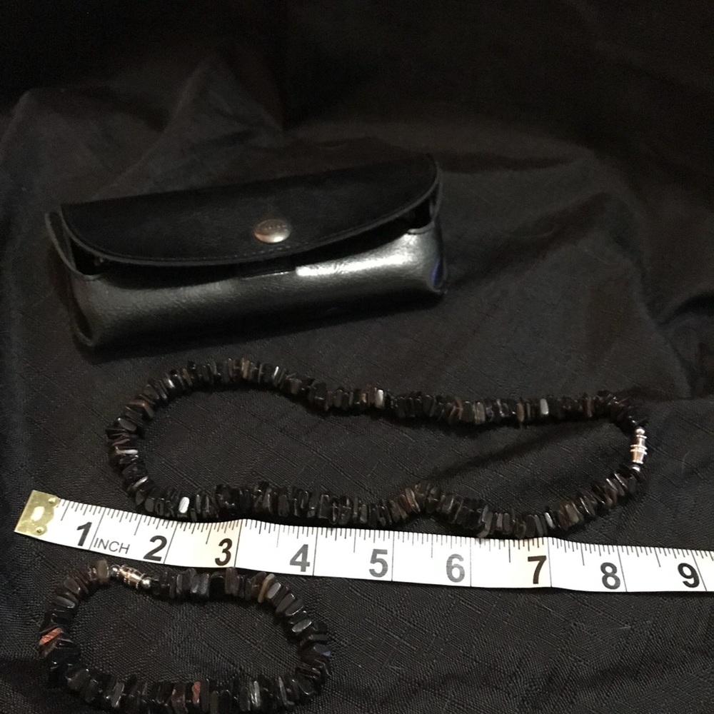 Jewelry - Picture 2 of 3